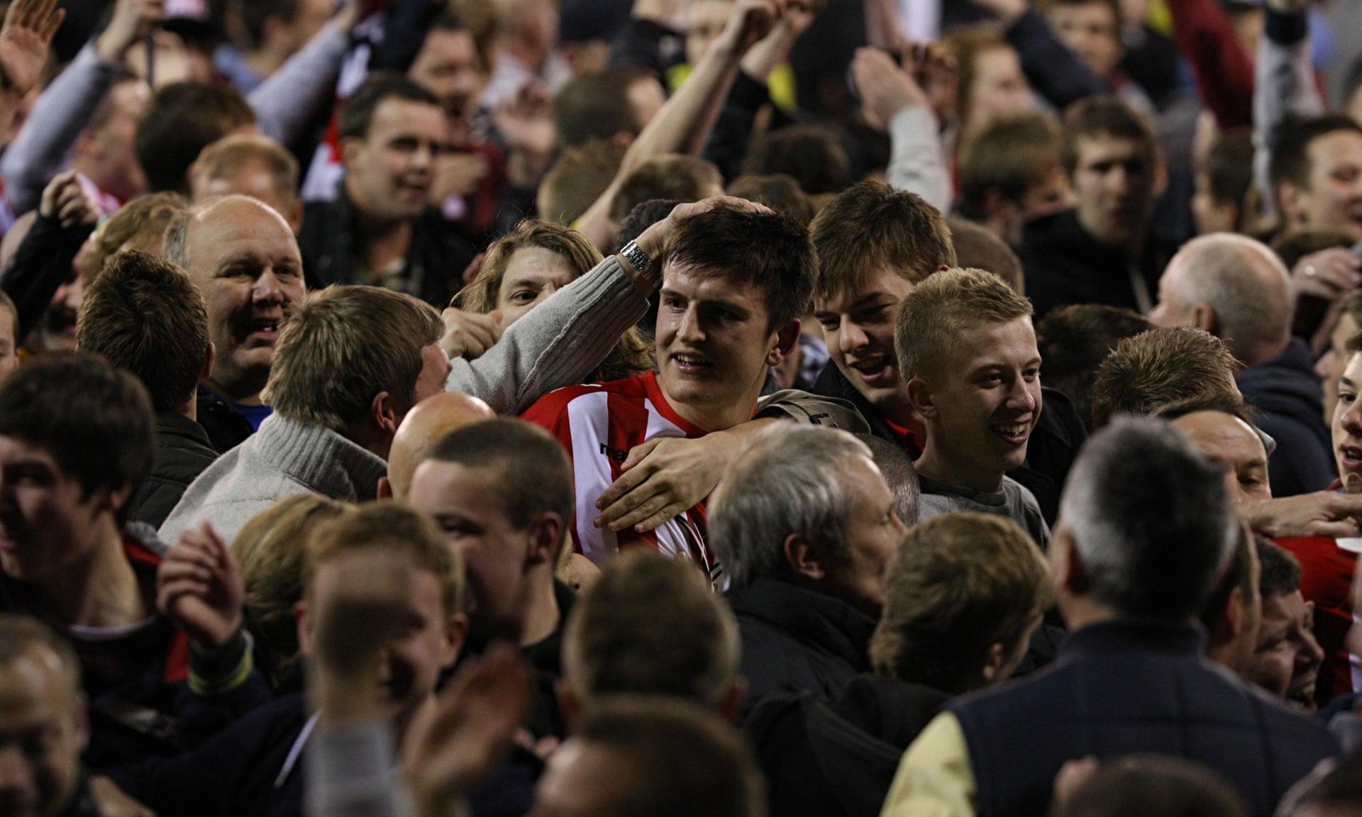 足球环境中 足球环境中